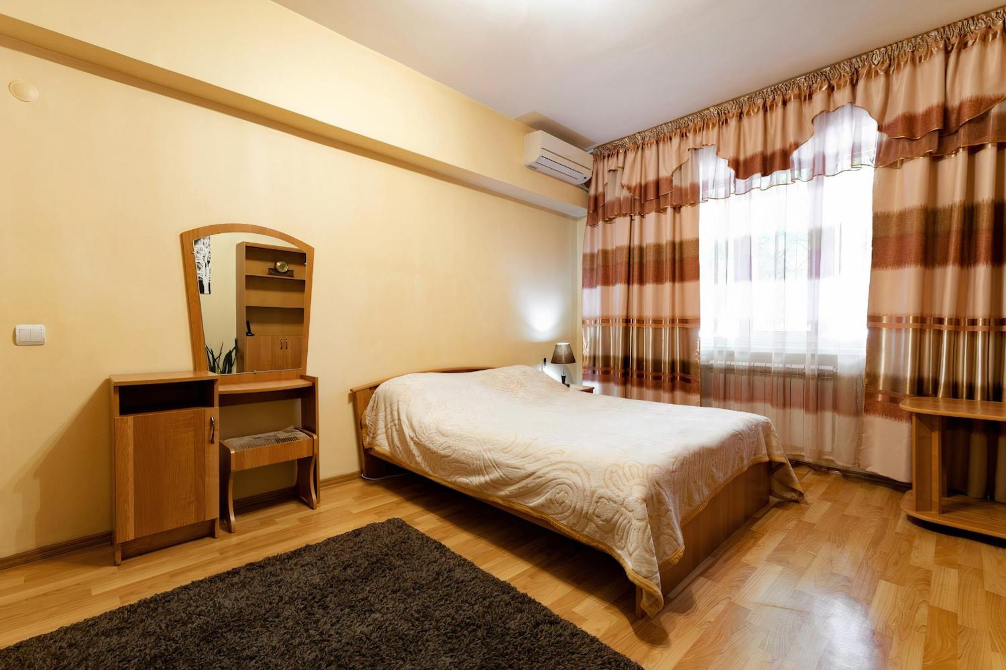 אלמטי Nadezhda Apartments On Zhibek Zholy Avenue 33 מראה חיצוני תמונה